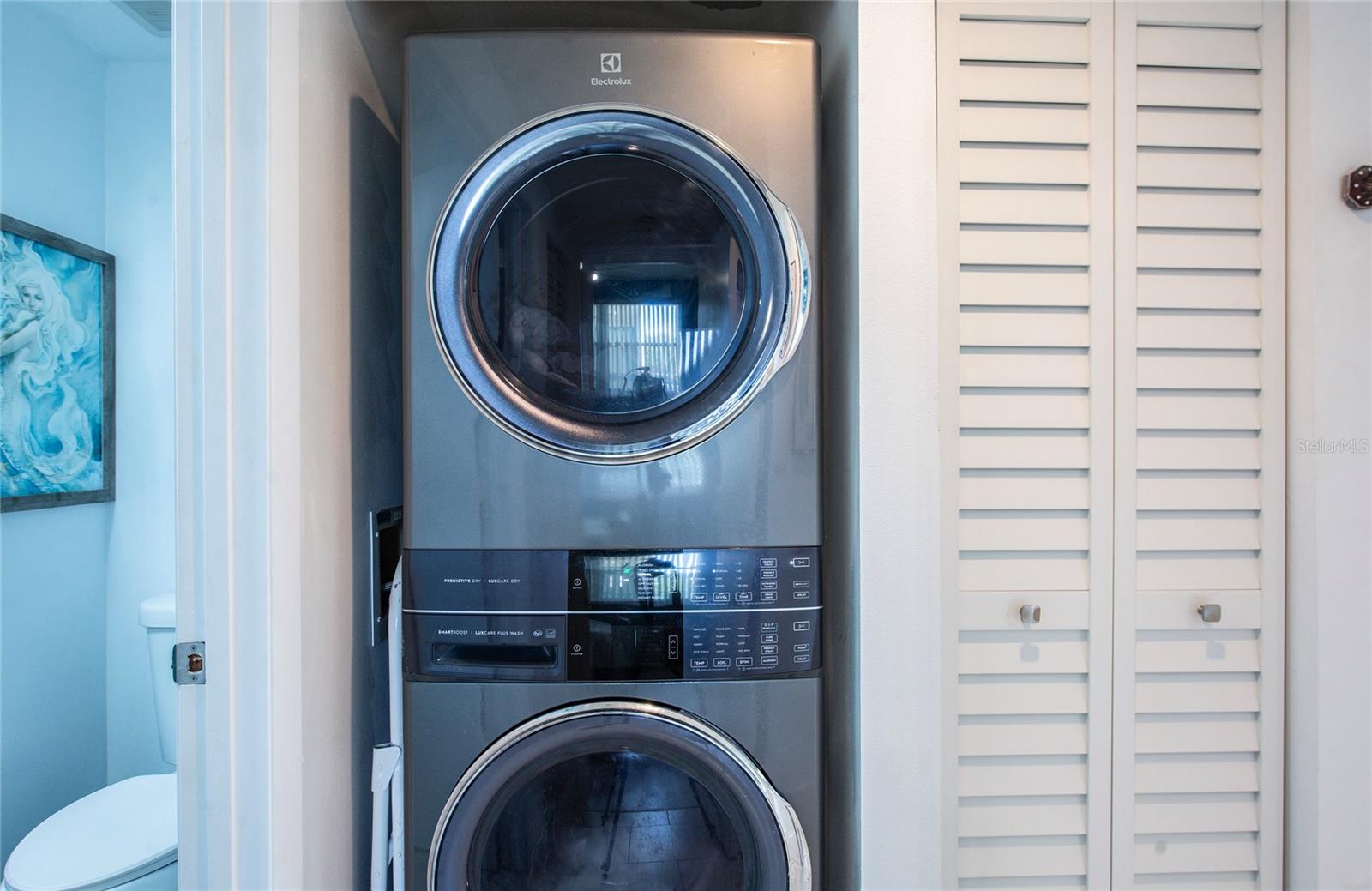 HARBOURSIDE CONDO - Residential