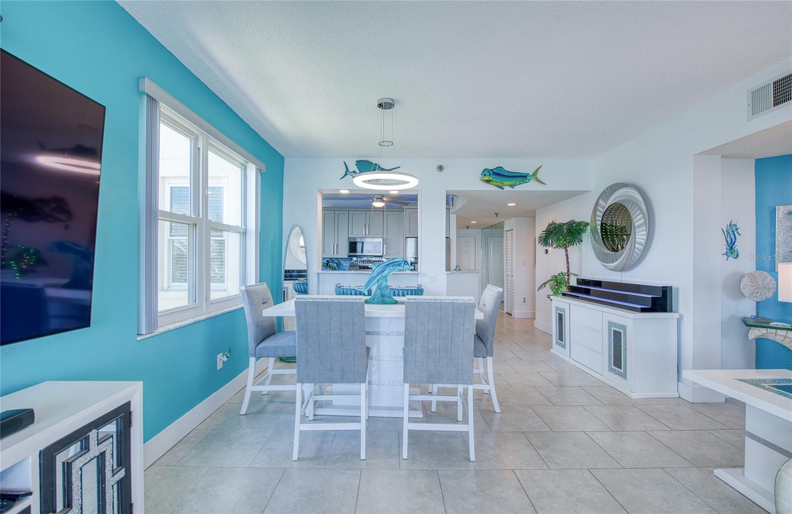 HARBOURSIDE CONDO - Residential
