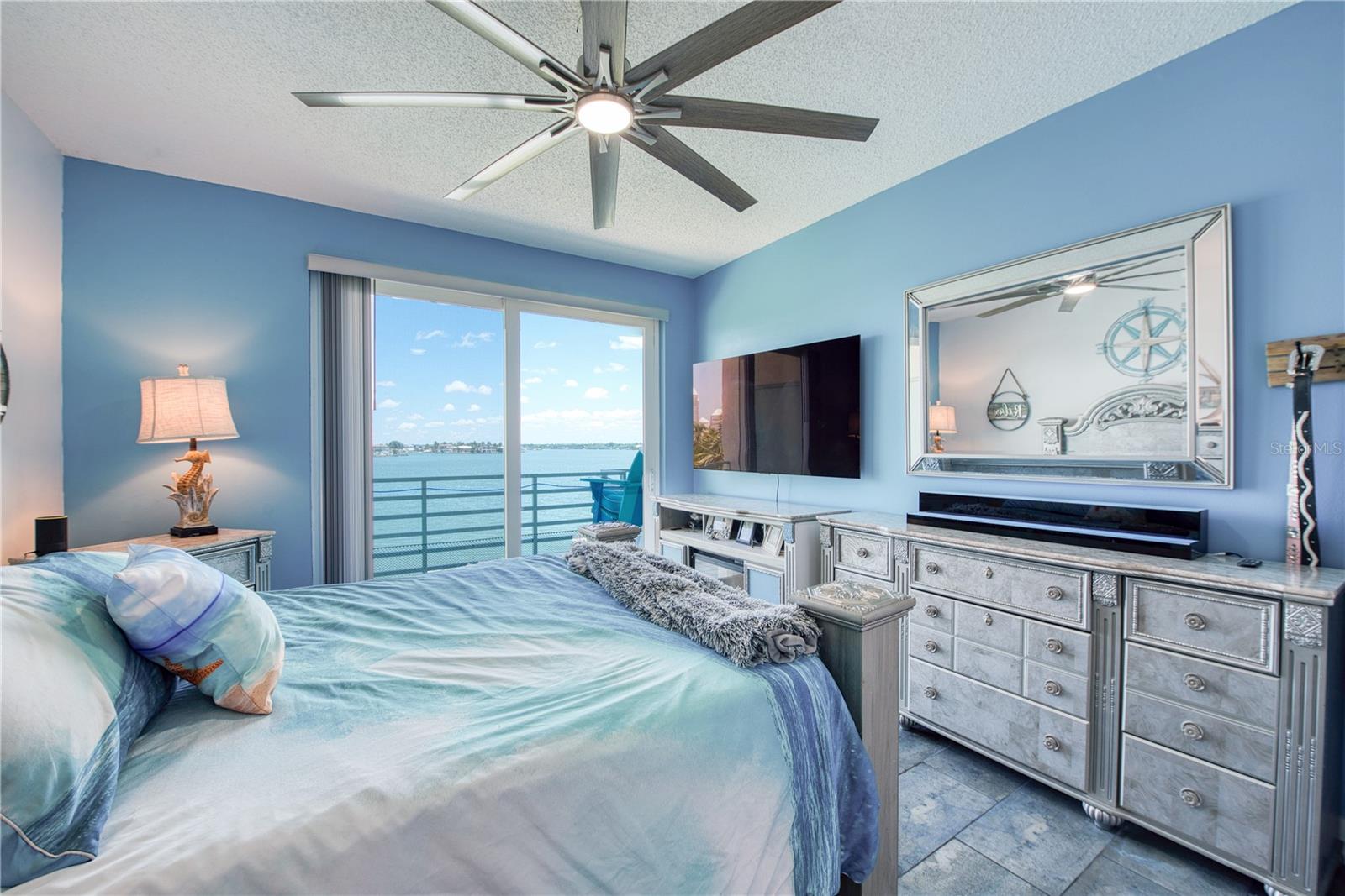 HARBOURSIDE CONDO - Residential