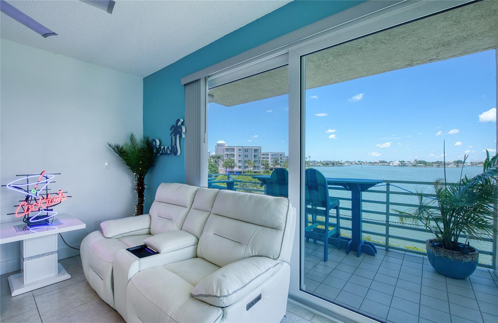 HARBOURSIDE CONDO - Residential