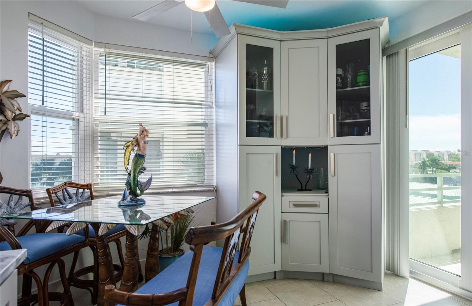 HARBOURSIDE CONDO - Residential