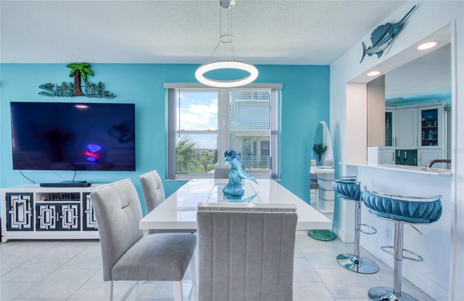 HARBOURSIDE CONDO - Residential