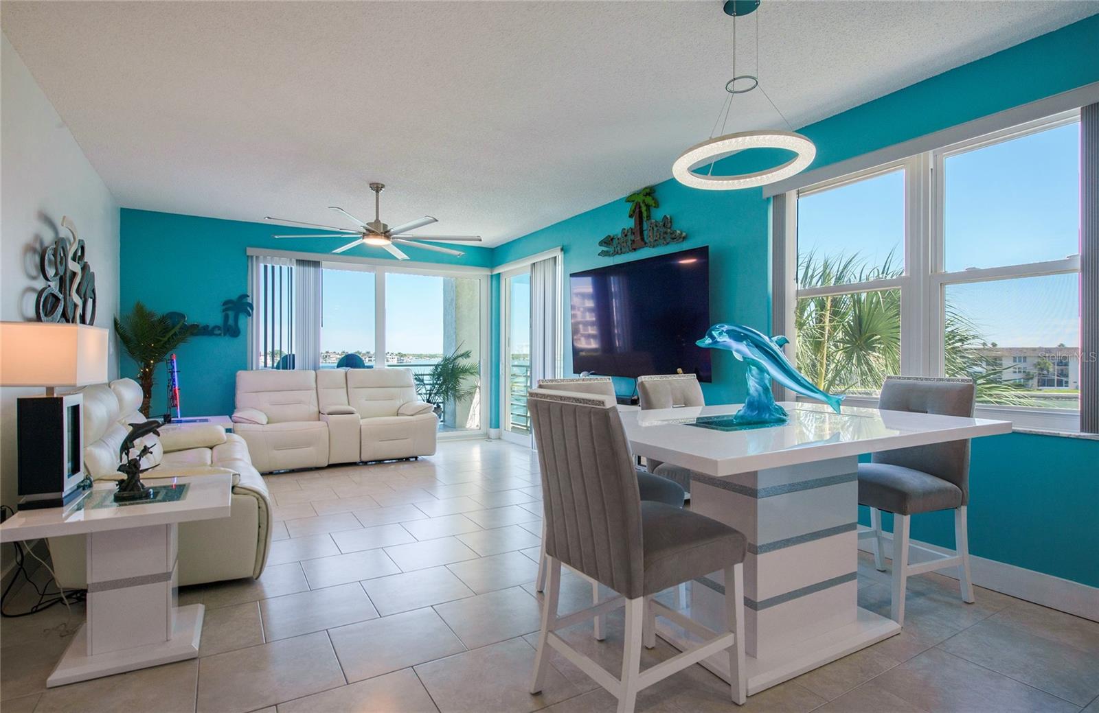 HARBOURSIDE CONDO - Residential