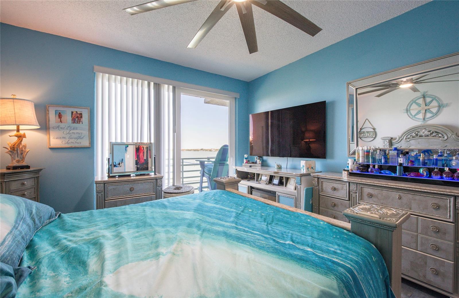 HARBOURSIDE CONDO - Residential