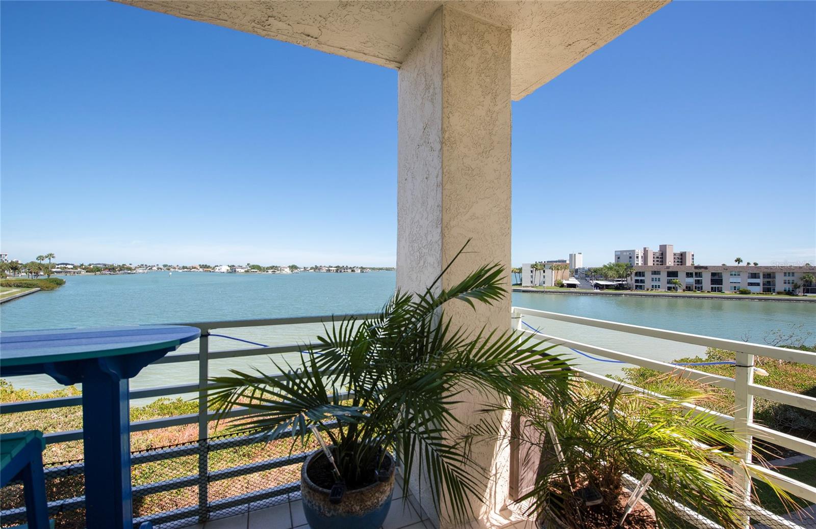 HARBOURSIDE CONDO - Residential