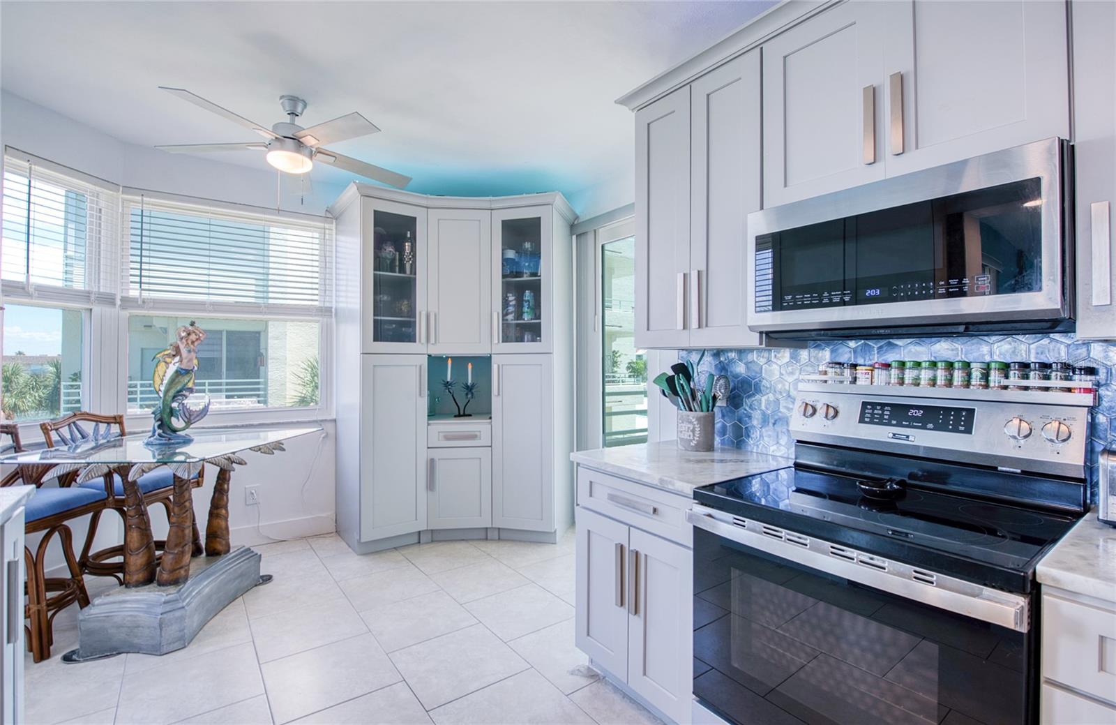 HARBOURSIDE CONDO - Residential