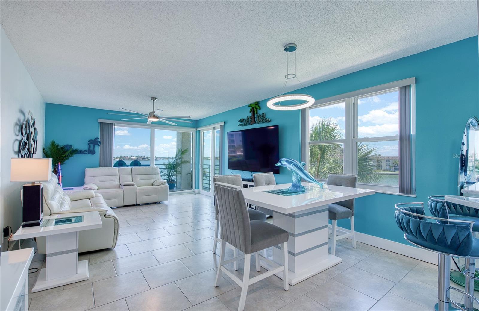 HARBOURSIDE CONDO - Residential