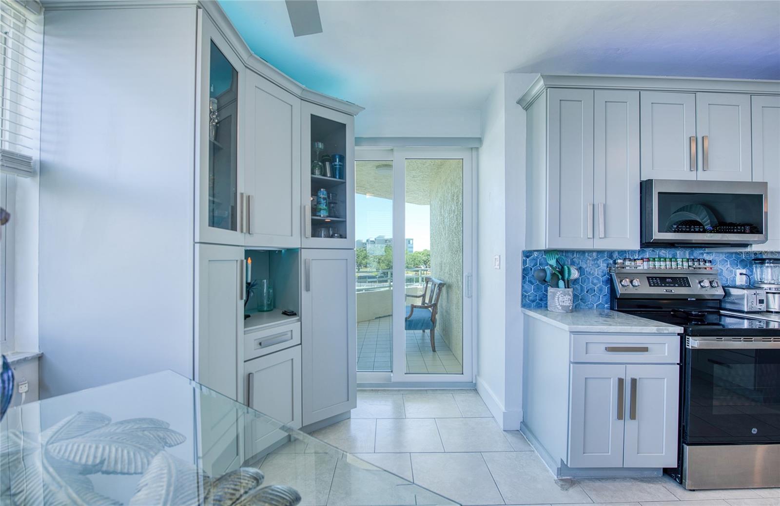 HARBOURSIDE CONDO - Residential