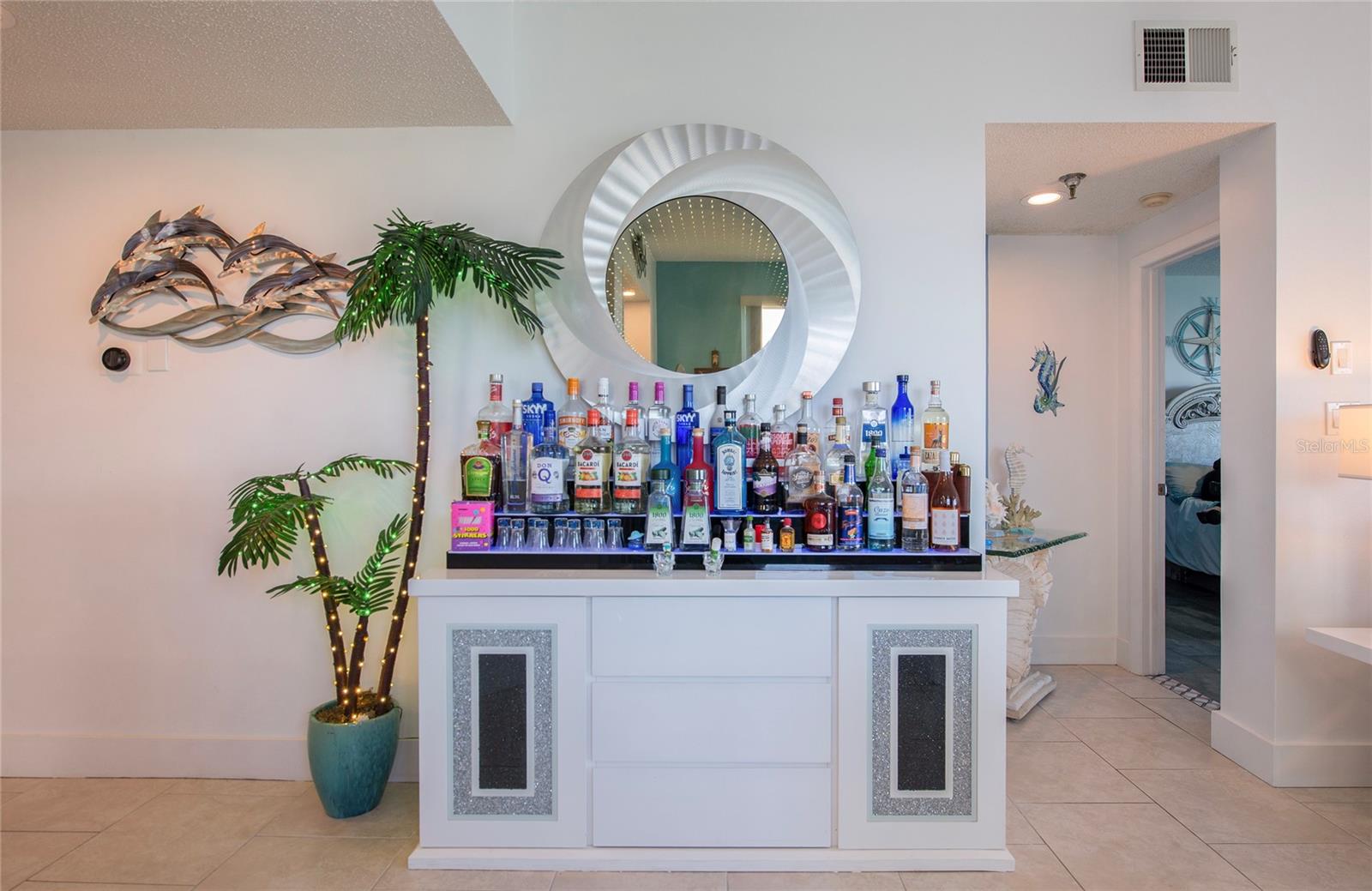 HARBOURSIDE CONDO - Residential