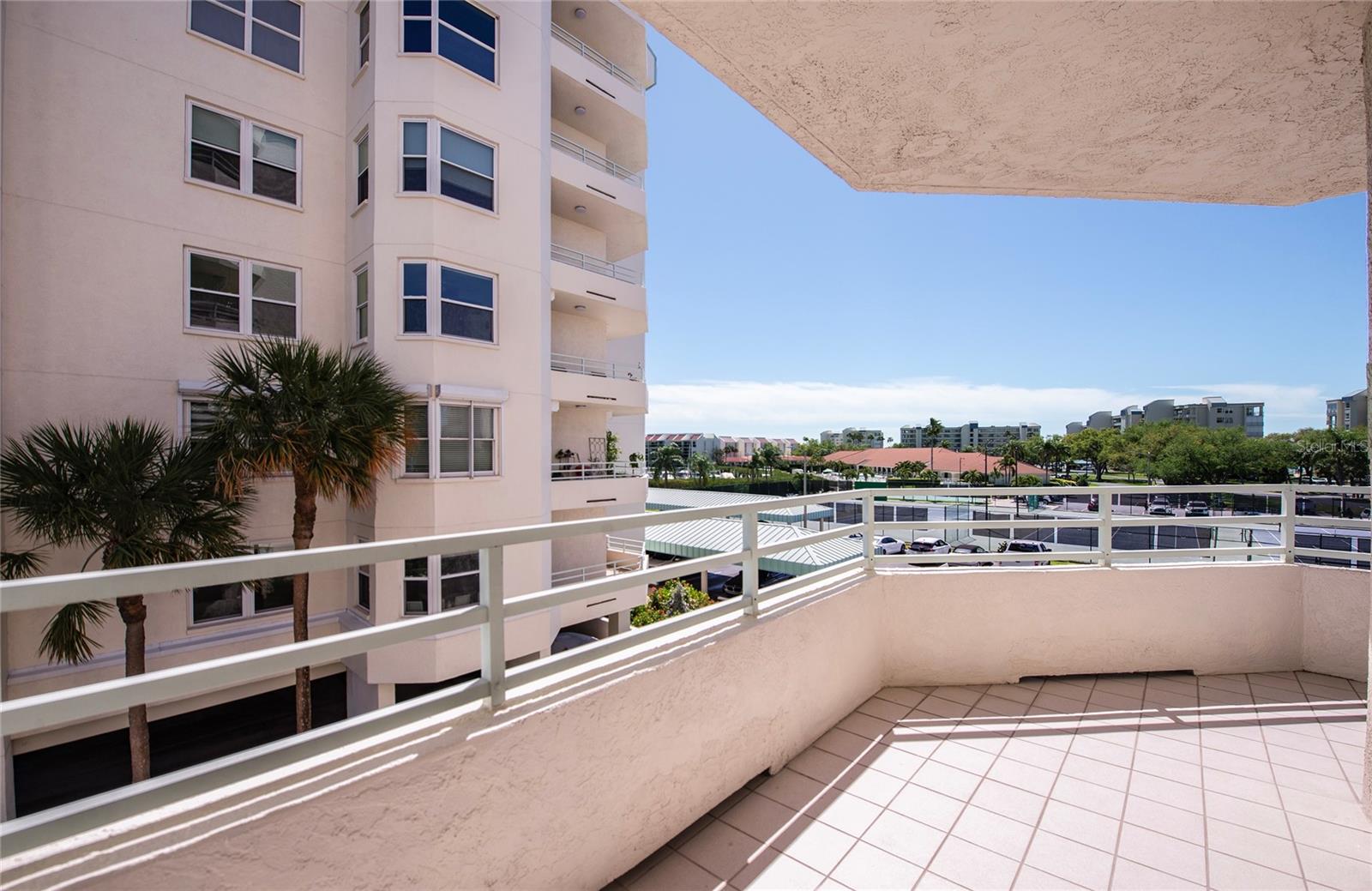 HARBOURSIDE CONDO - Residential