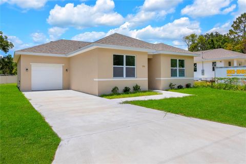 A home in LAKELAND