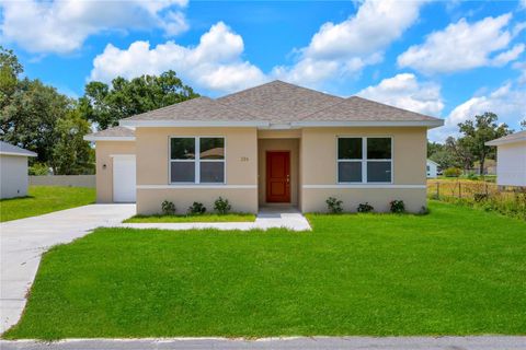 A home in LAKELAND