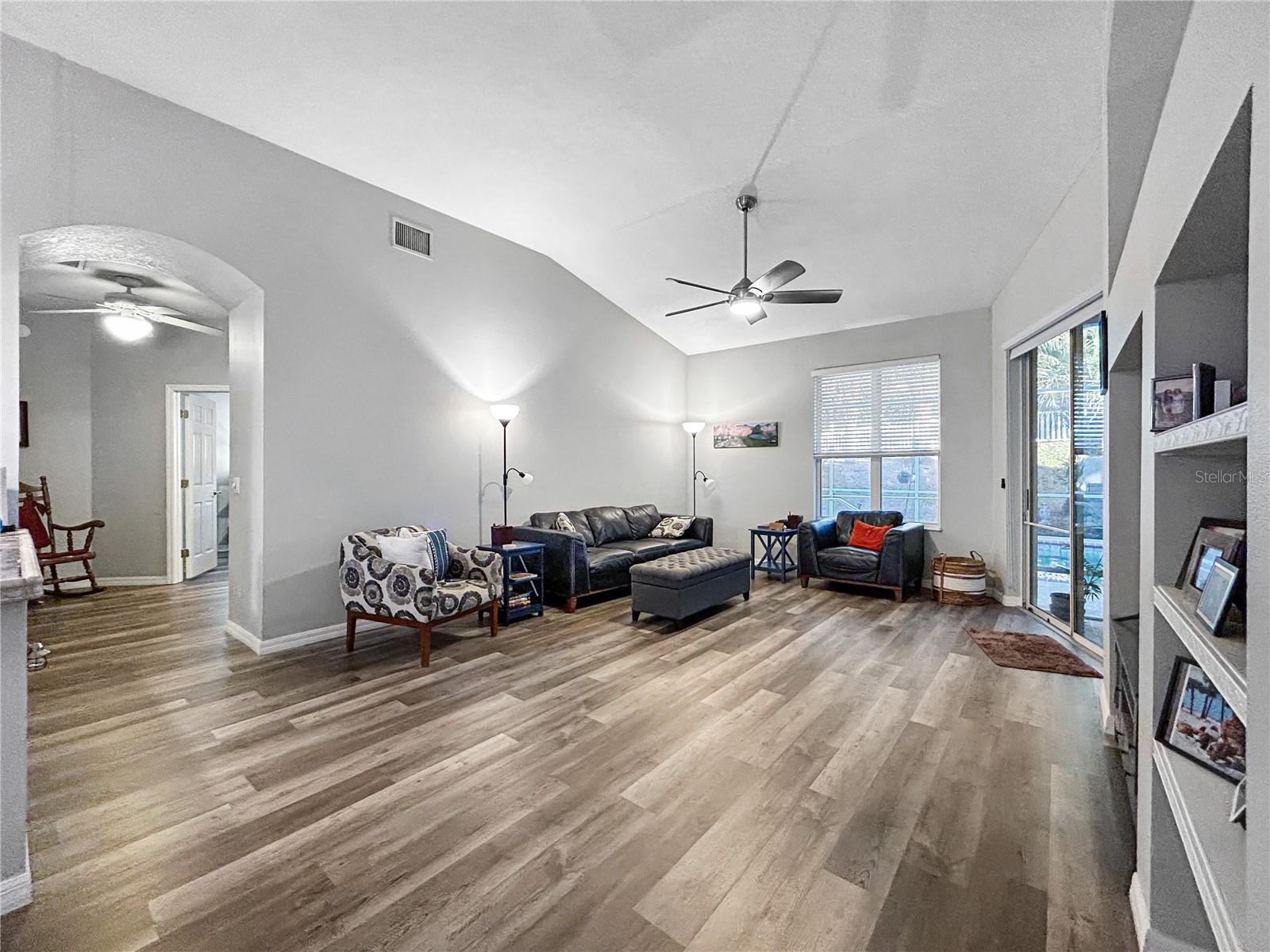 LAUREL RIDGE 02 - Residential