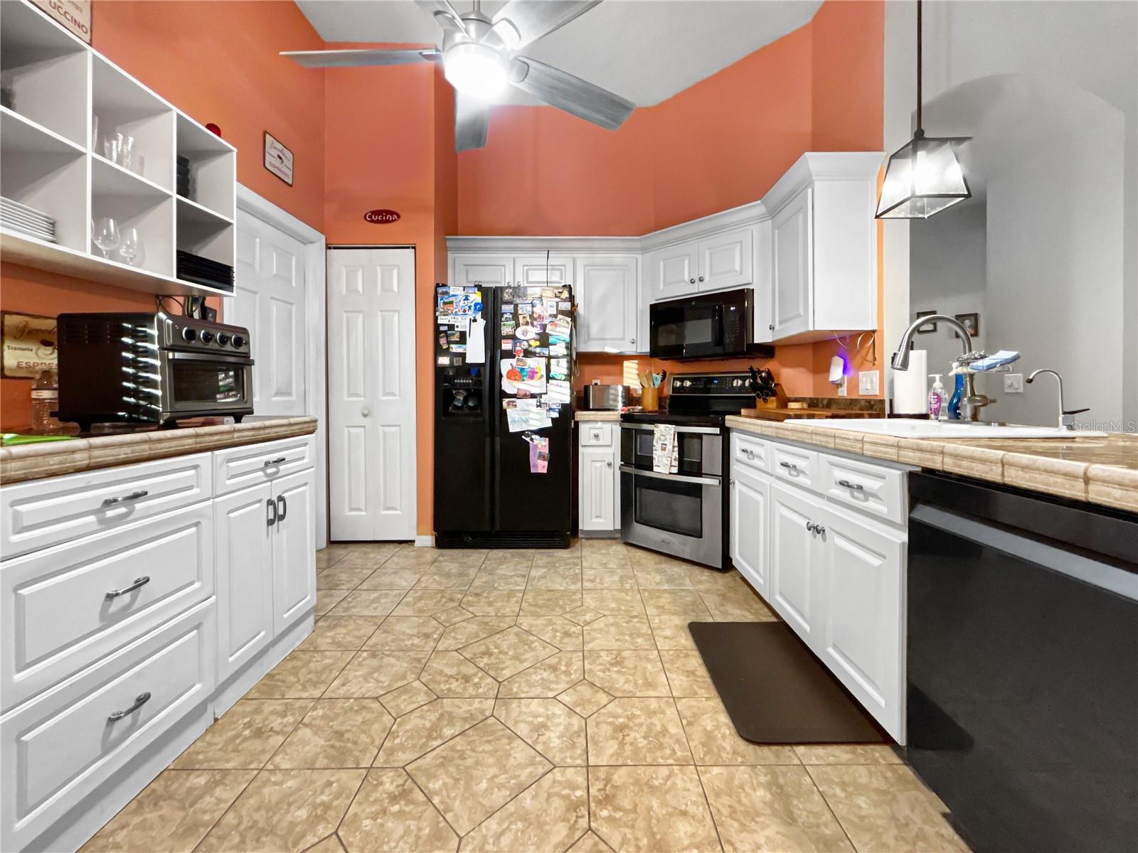 LAUREL RIDGE 02 - Residential