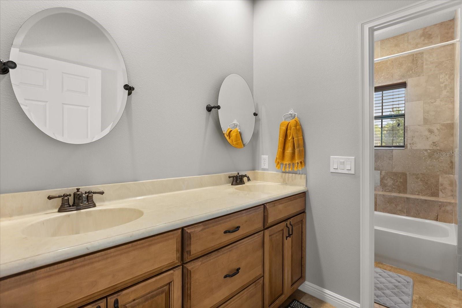 OAK RIDGE - Residential