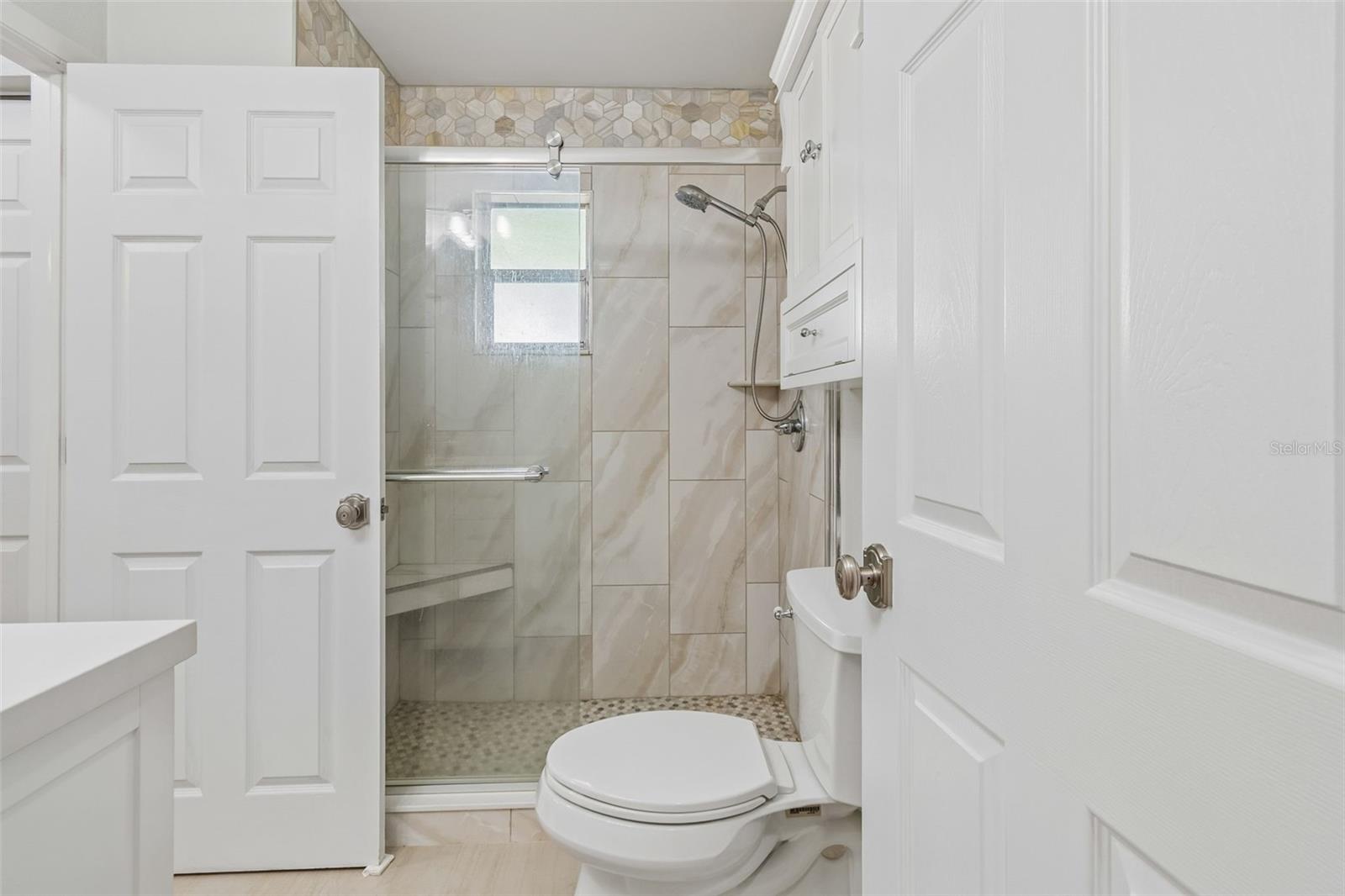 YOUNGS SUB DE LUXE - Residential