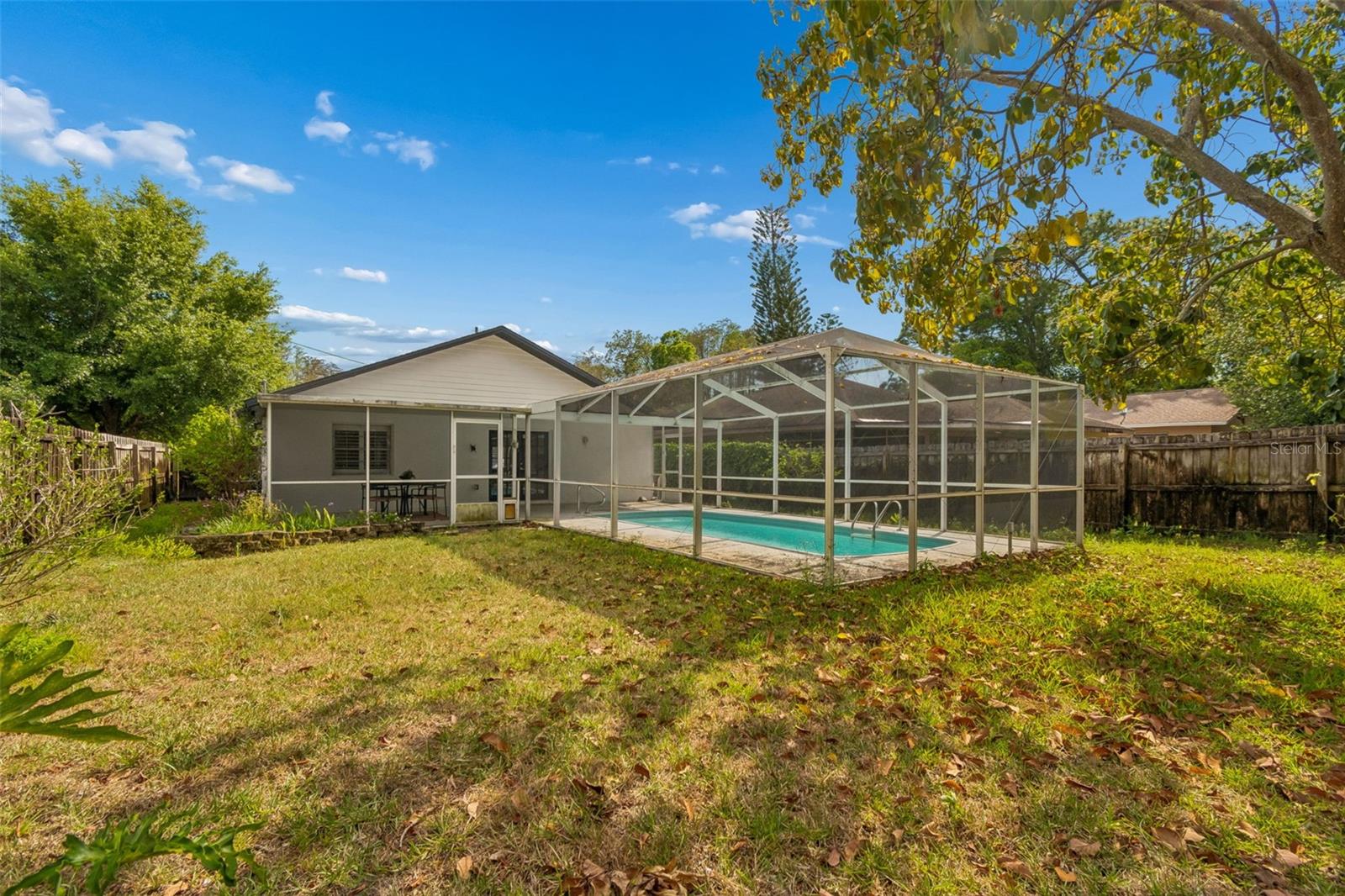 YOUNGS SUB DE LUXE - Residential