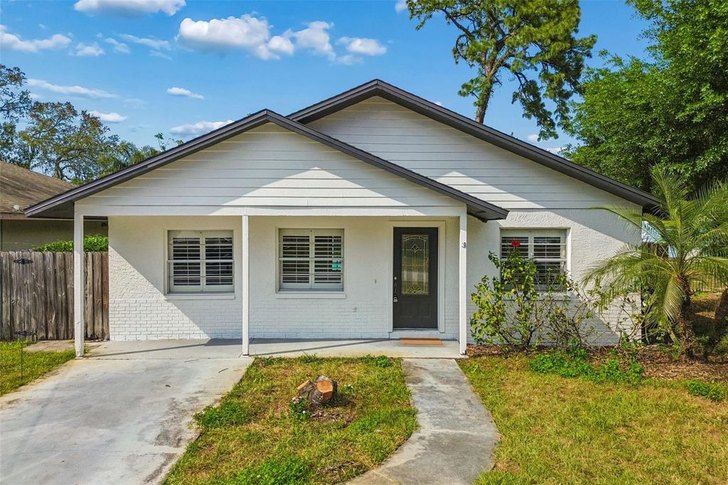 Photo of 1105 E Oakwood Street, Tarpon Springs, FL 34689 (MLS # TB8489512)