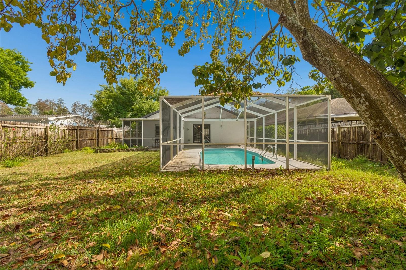 YOUNGS SUB DE LUXE - Residential