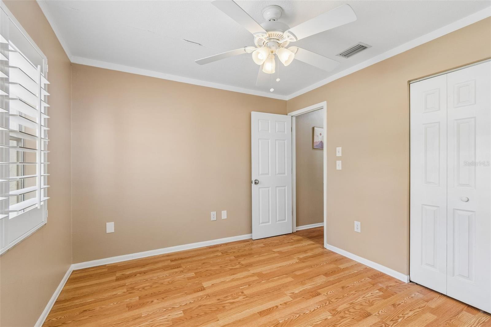 YOUNGS SUB DE LUXE - Residential