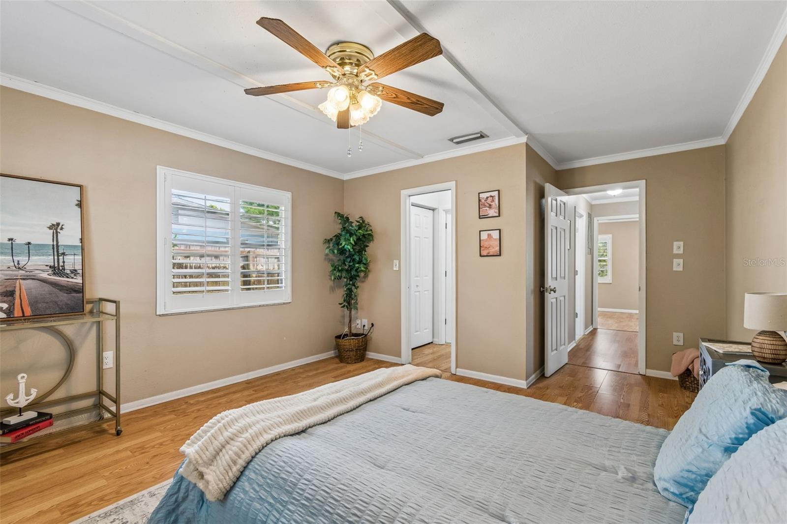 YOUNGS SUB DE LUXE - Residential