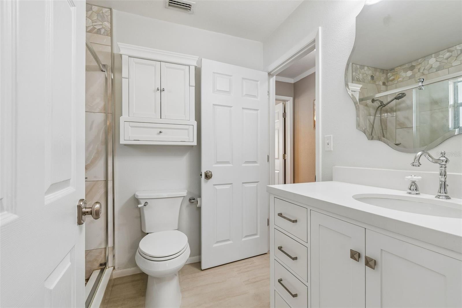 YOUNGS SUB DE LUXE - Residential