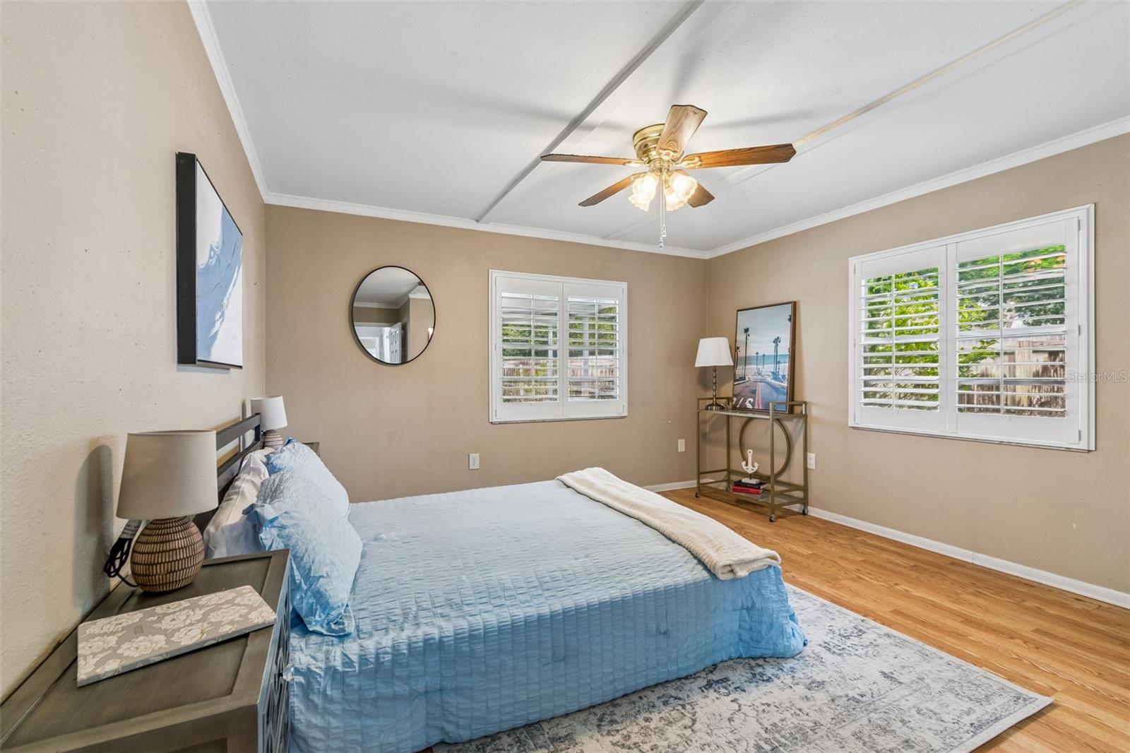 YOUNGS SUB DE LUXE - Residential