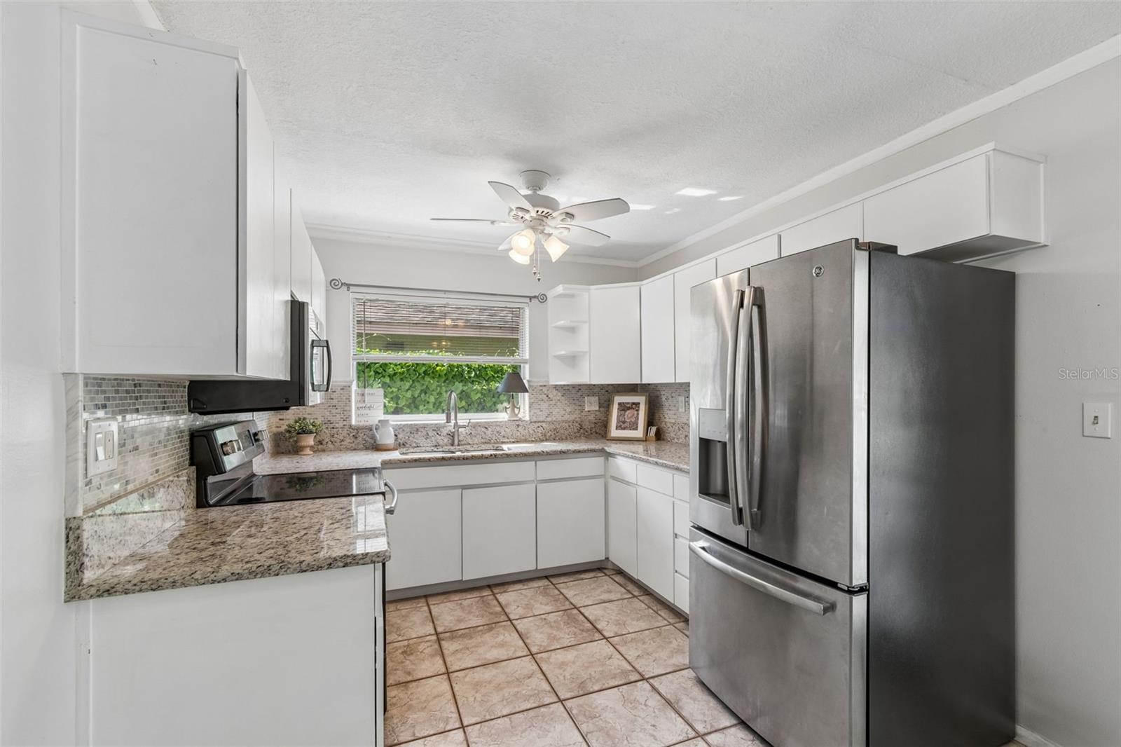 YOUNGS SUB DE LUXE - Residential