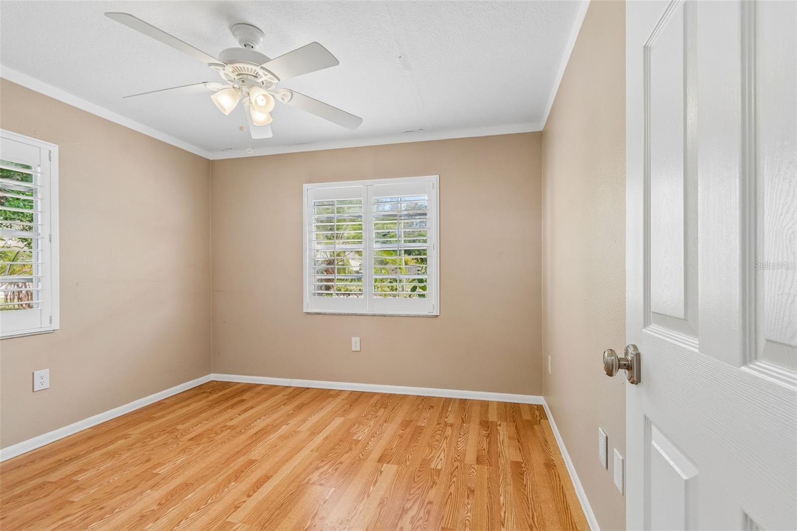 YOUNGS SUB DE LUXE - Residential