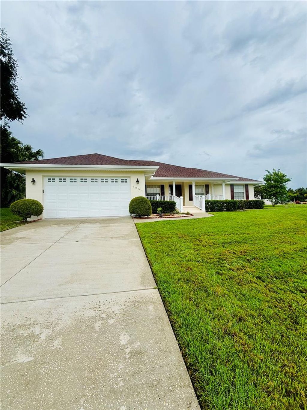 Photo of 5857 Manchester Drive W, Lakeland, FL 33810 (MLS # L4955476)