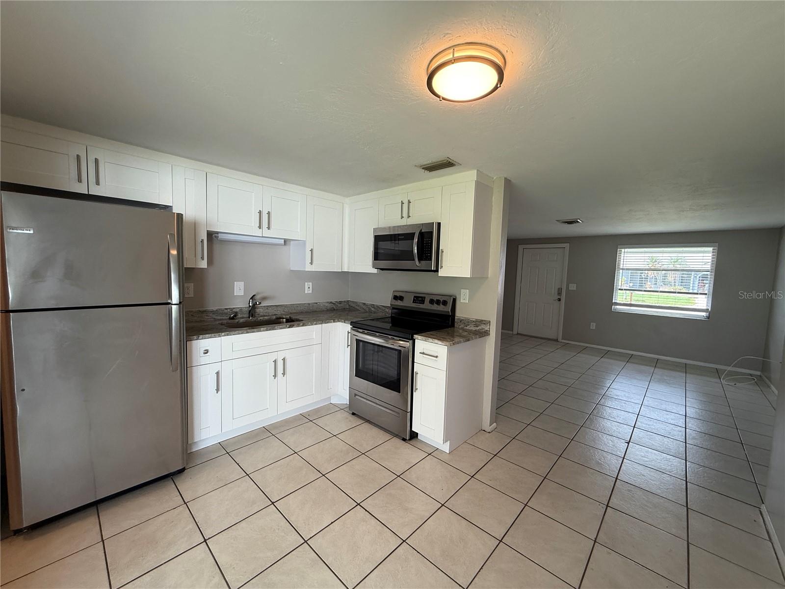 VENICE GARDENS - Residential Lease