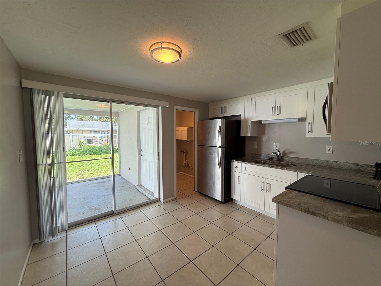 VENICE GARDENS - Residential Lease