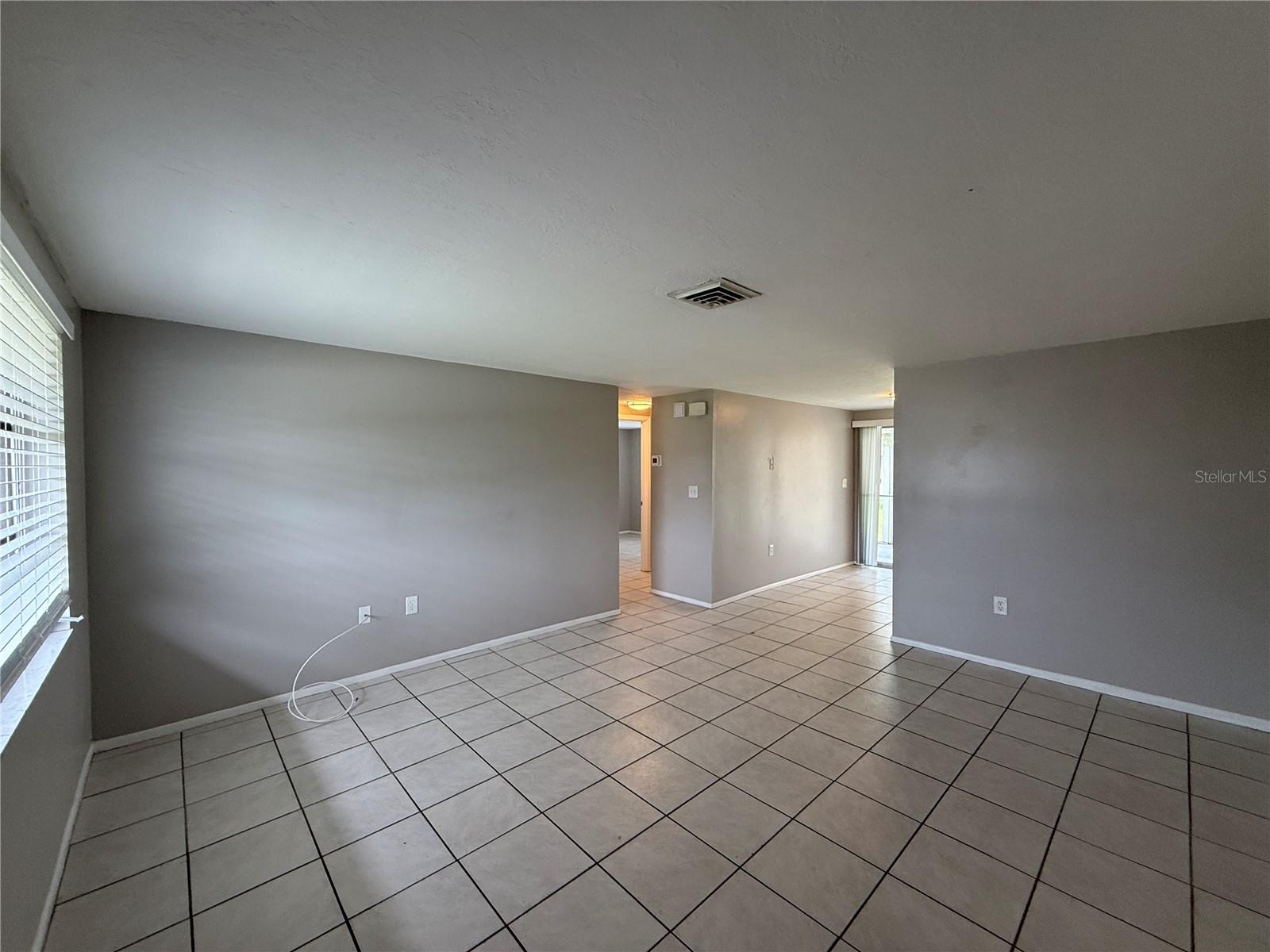 VENICE GARDENS - Residential Lease