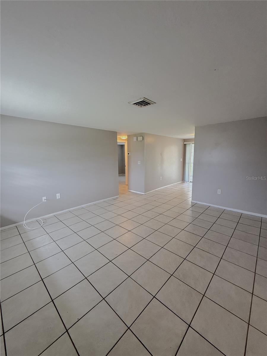 VENICE GARDENS - Residential Lease