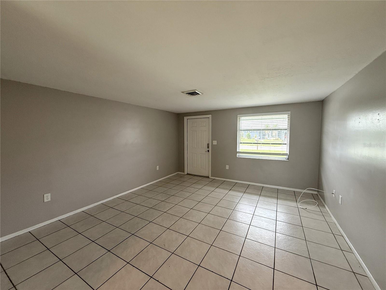 VENICE GARDENS - Residential Lease