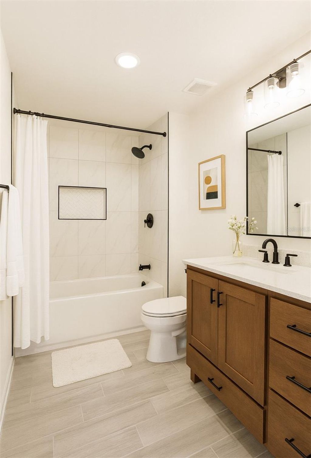 Photo of 527 SW 15th Avenue, Ocala, FL 34471 (MLS # OM707233)