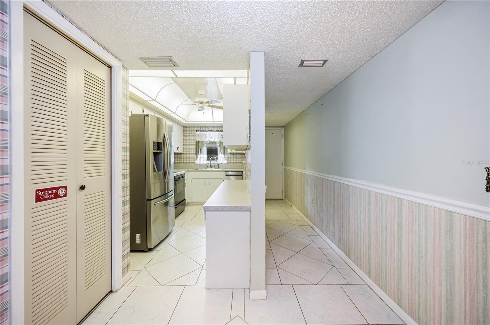 HAWAIIAN A CONDO - Residential