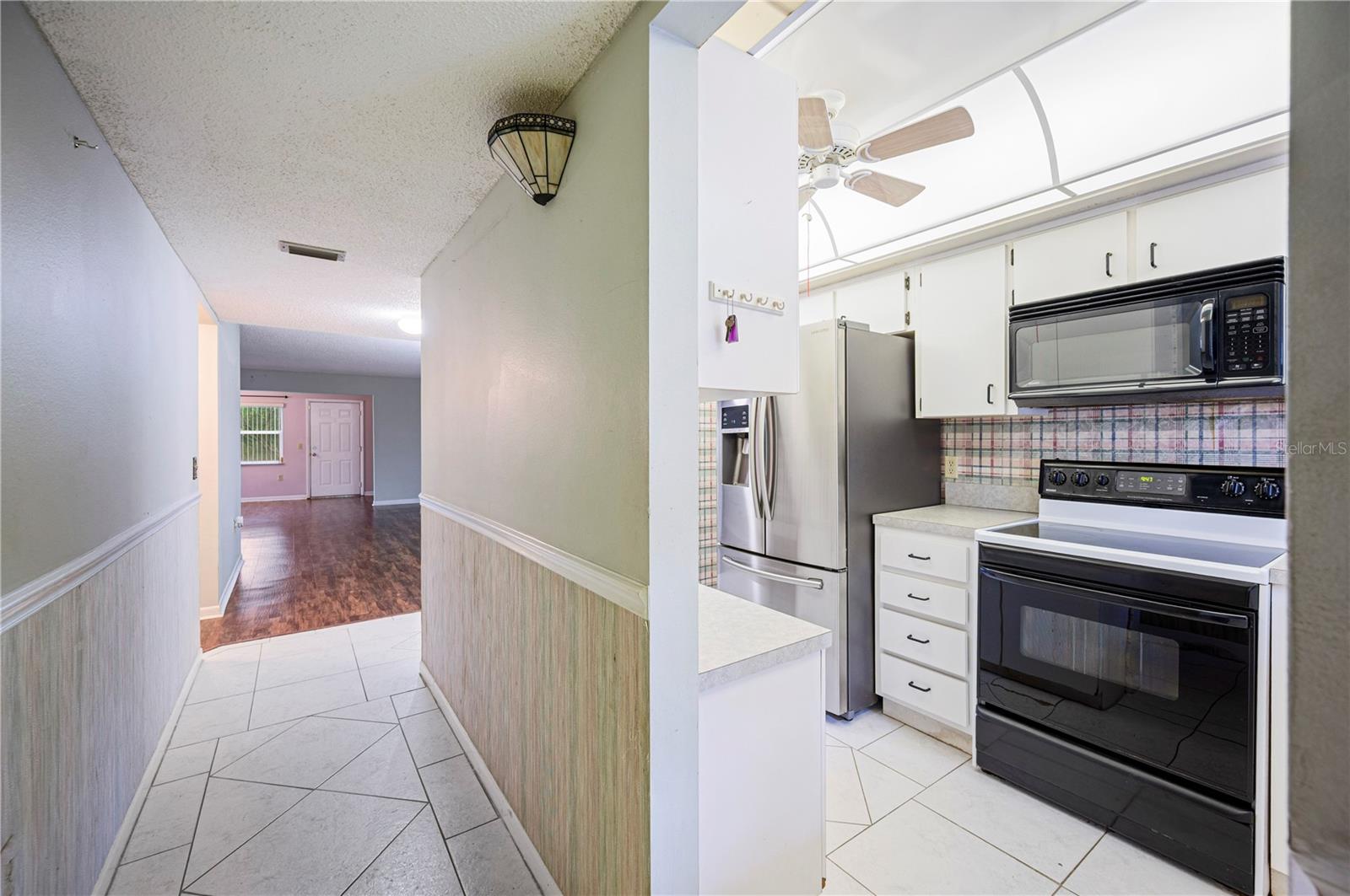 HAWAIIAN A CONDO - Residential