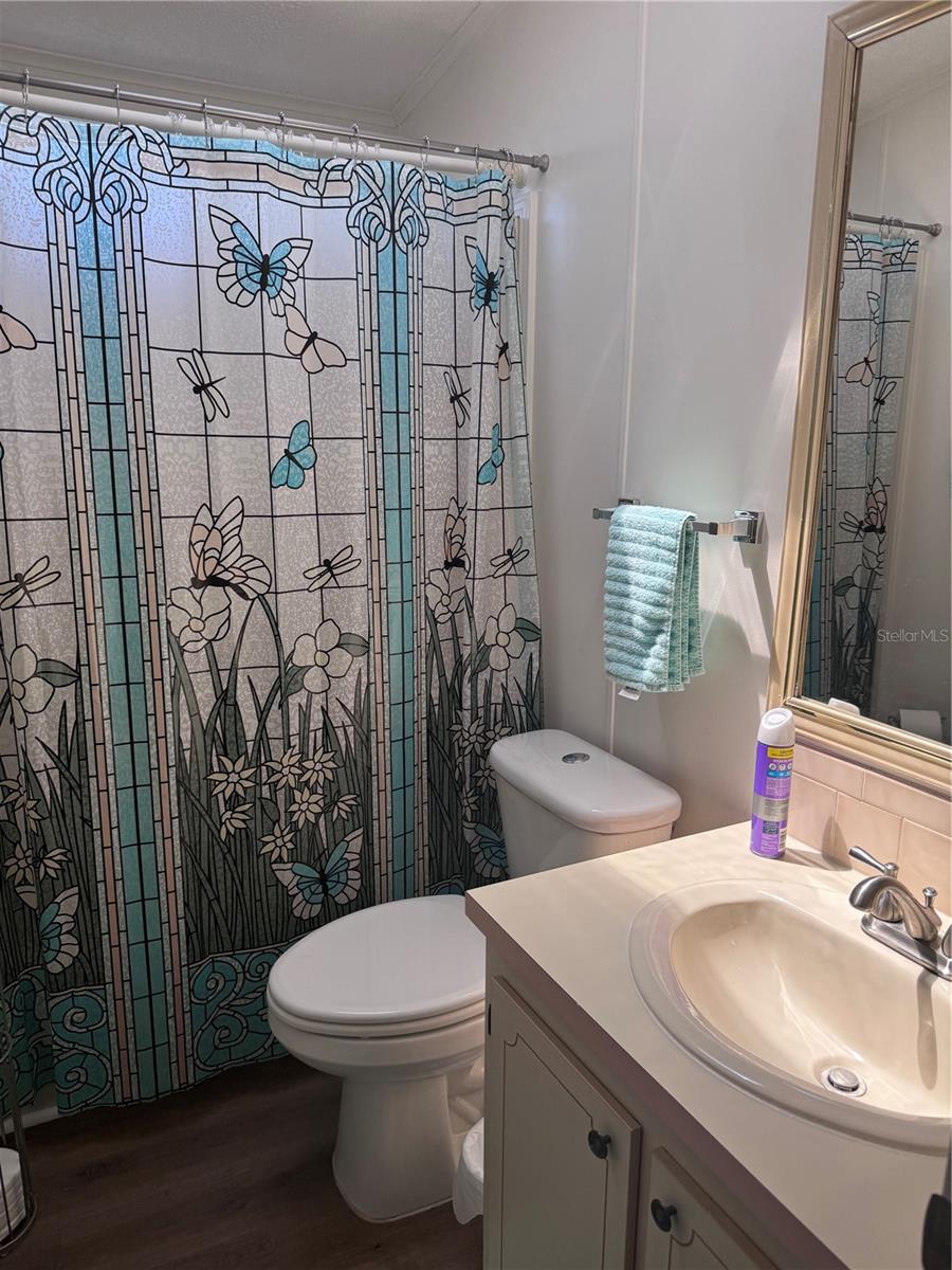 FLORAL LAKES - Residential