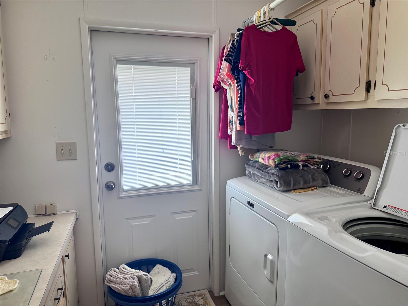 FLORAL LAKES - Residential