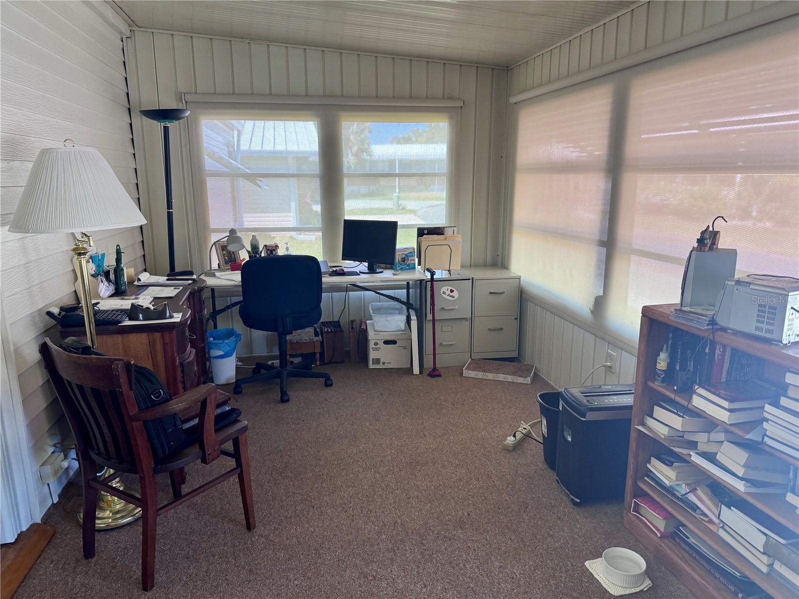 FLORAL LAKES - Residential