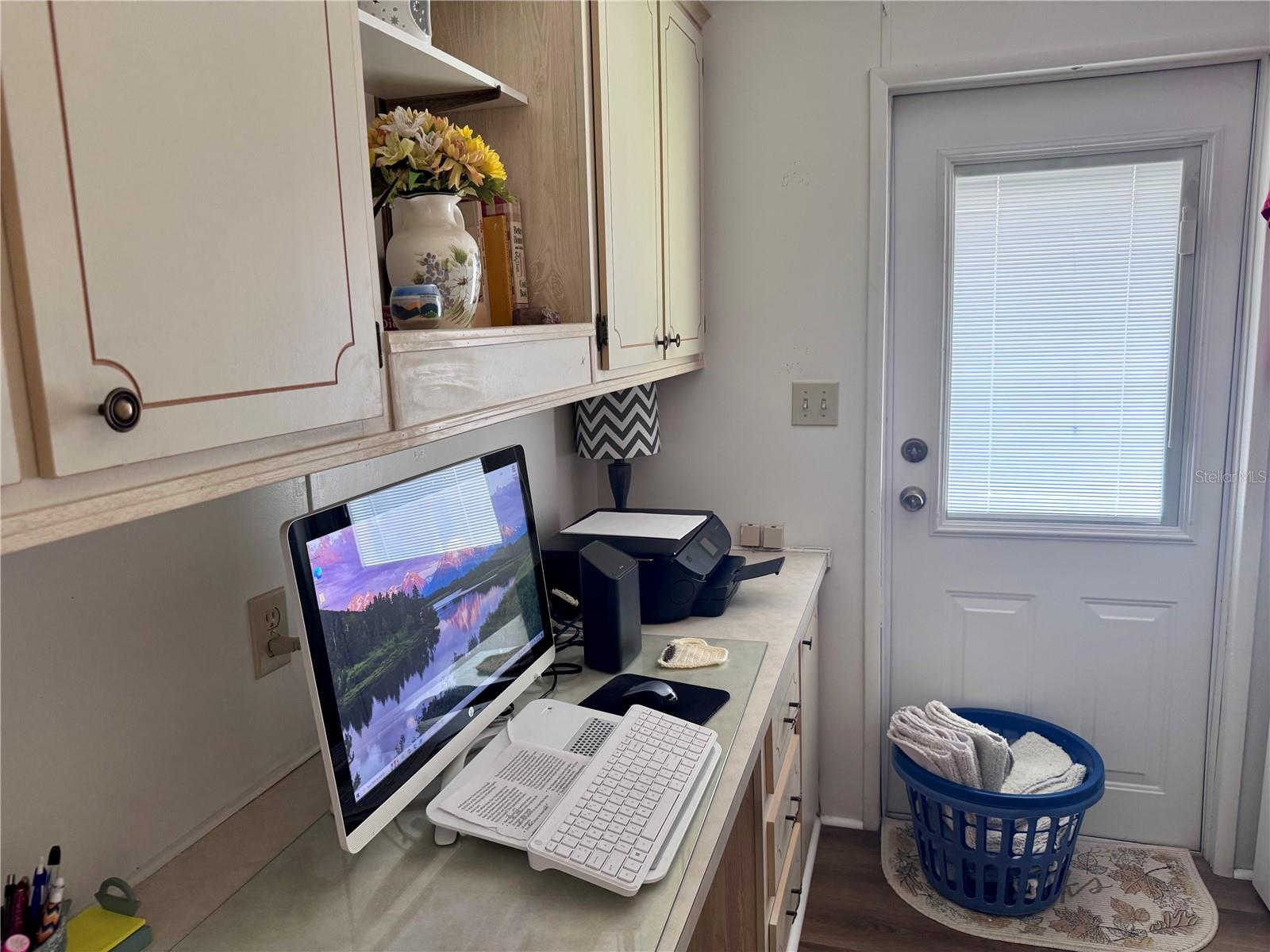 FLORAL LAKES - Residential