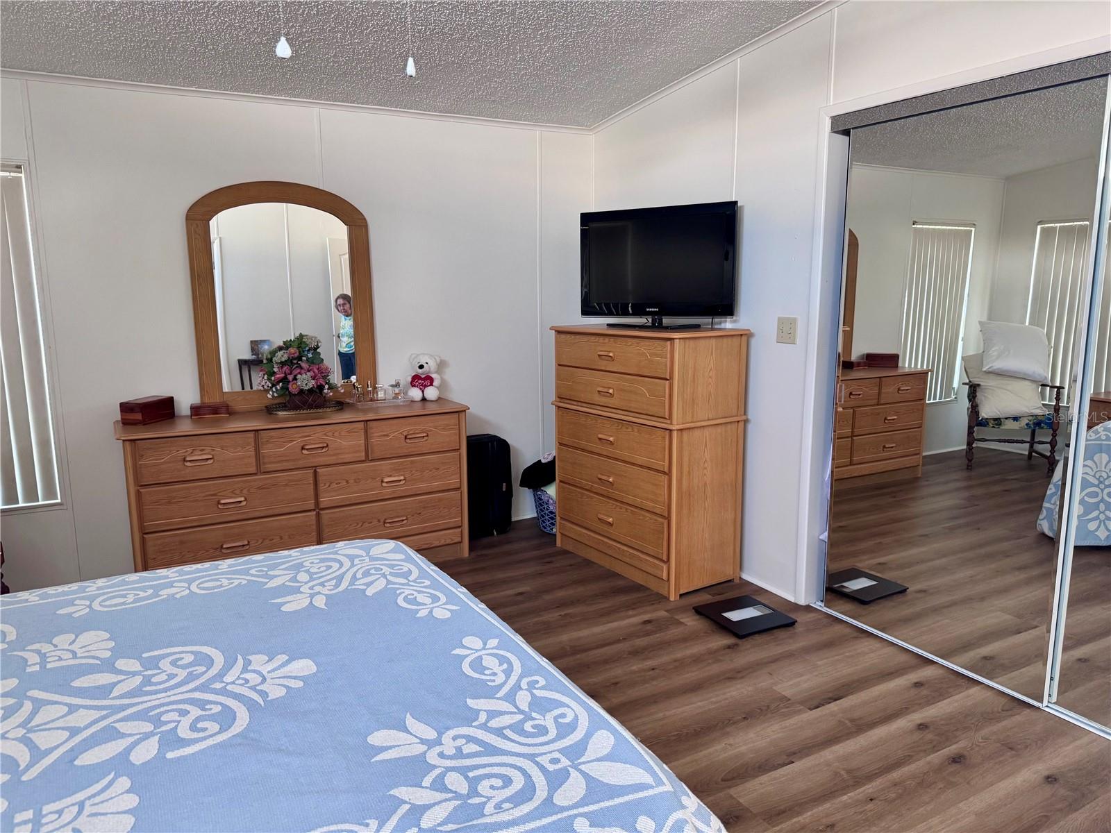 FLORAL LAKES - Residential