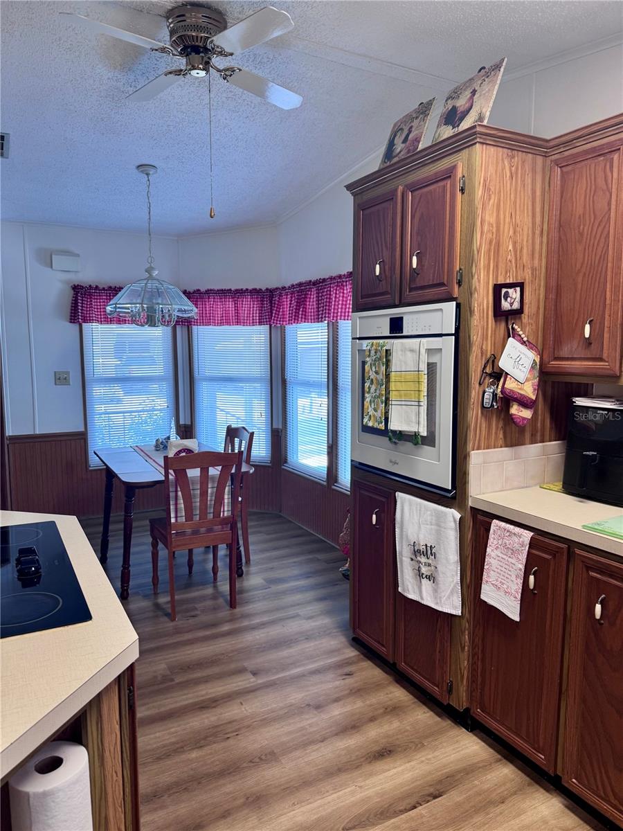 FLORAL LAKES - Residential