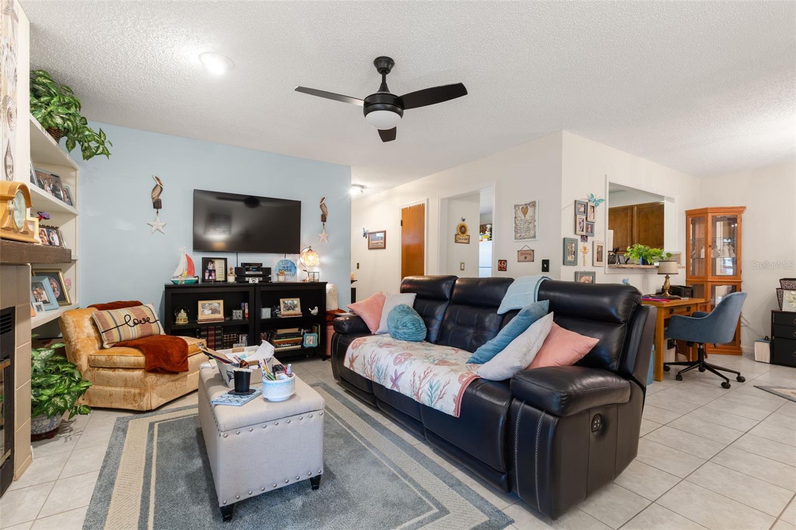 3122 VALLEY OAKS DRIVE