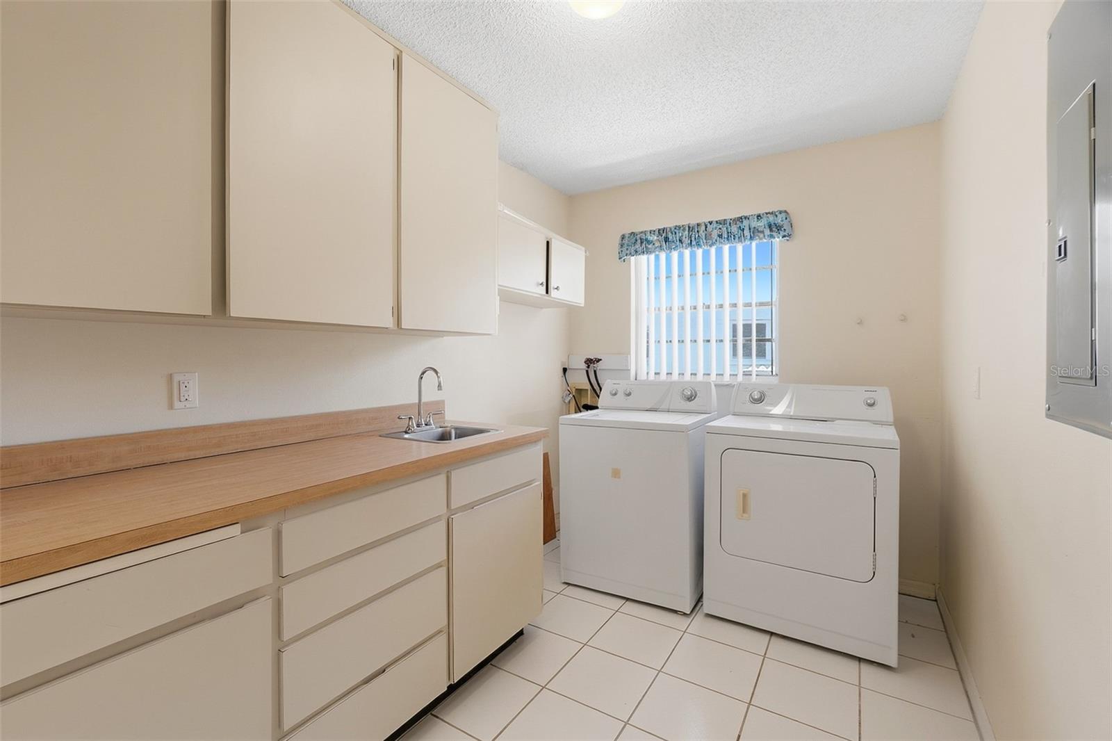 SUN CITY CENTER UNIT 45 - Residential