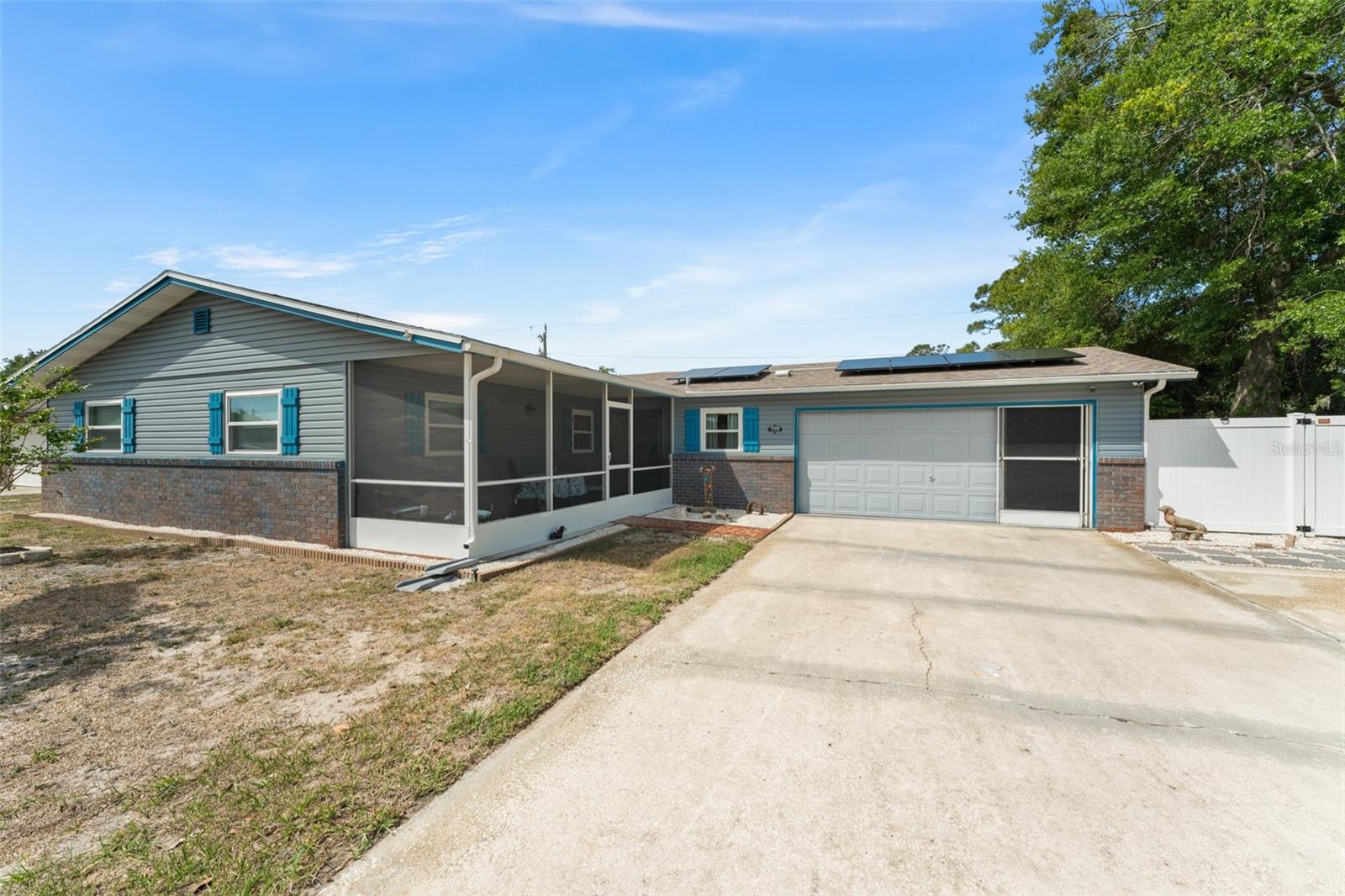 1328 LAUREL DRIVE