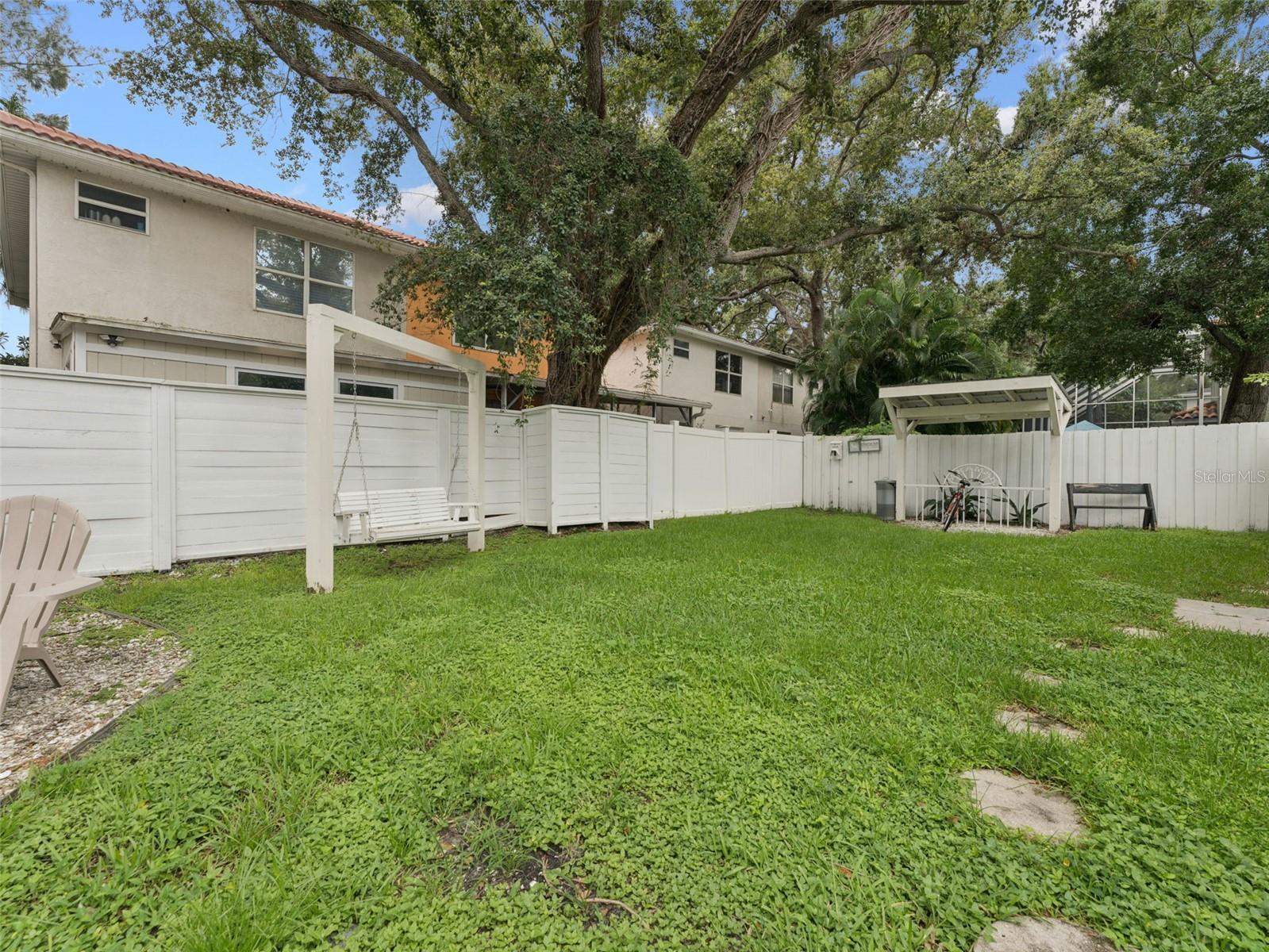 PALMA CEIA PARK - Residential Lease