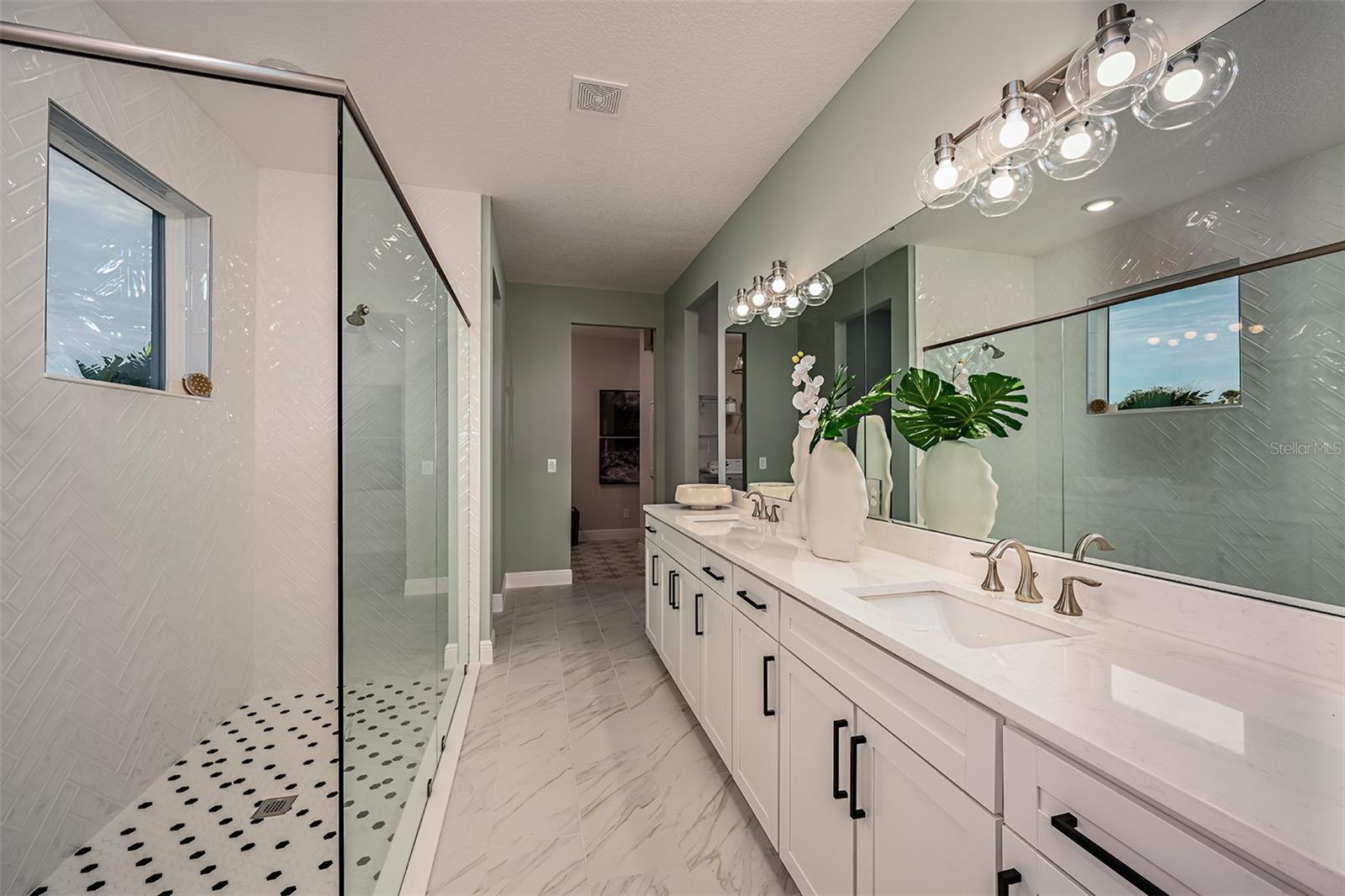 COUNTRY CLUB LAKES ESTATES - Residential