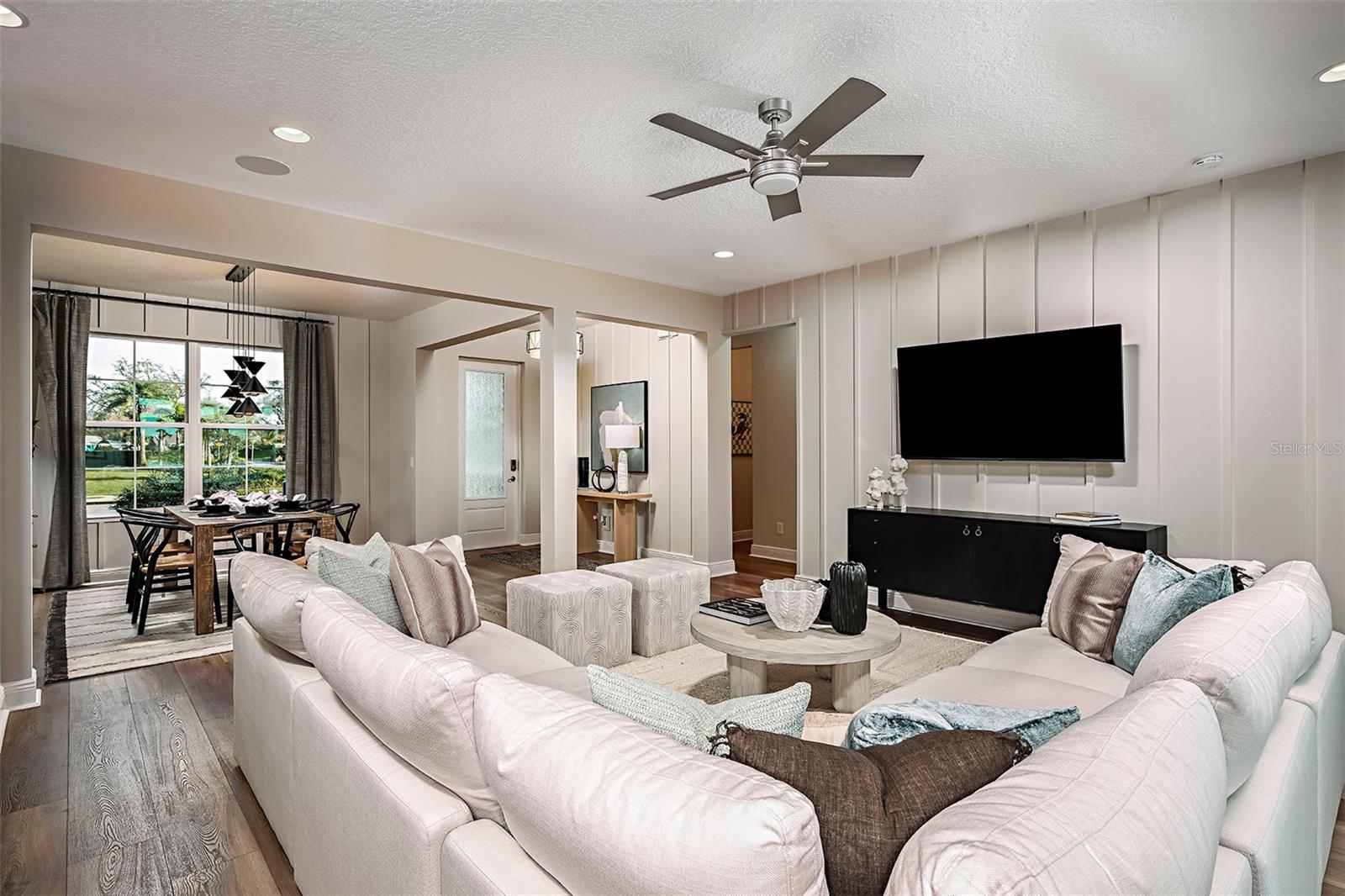 2063 KILLIAN DRIVE NE